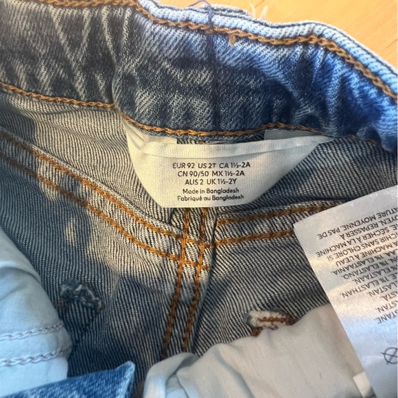 🔆 Bundle items 6 for $30 H&M Denim Shorts - Picture 4 of 6